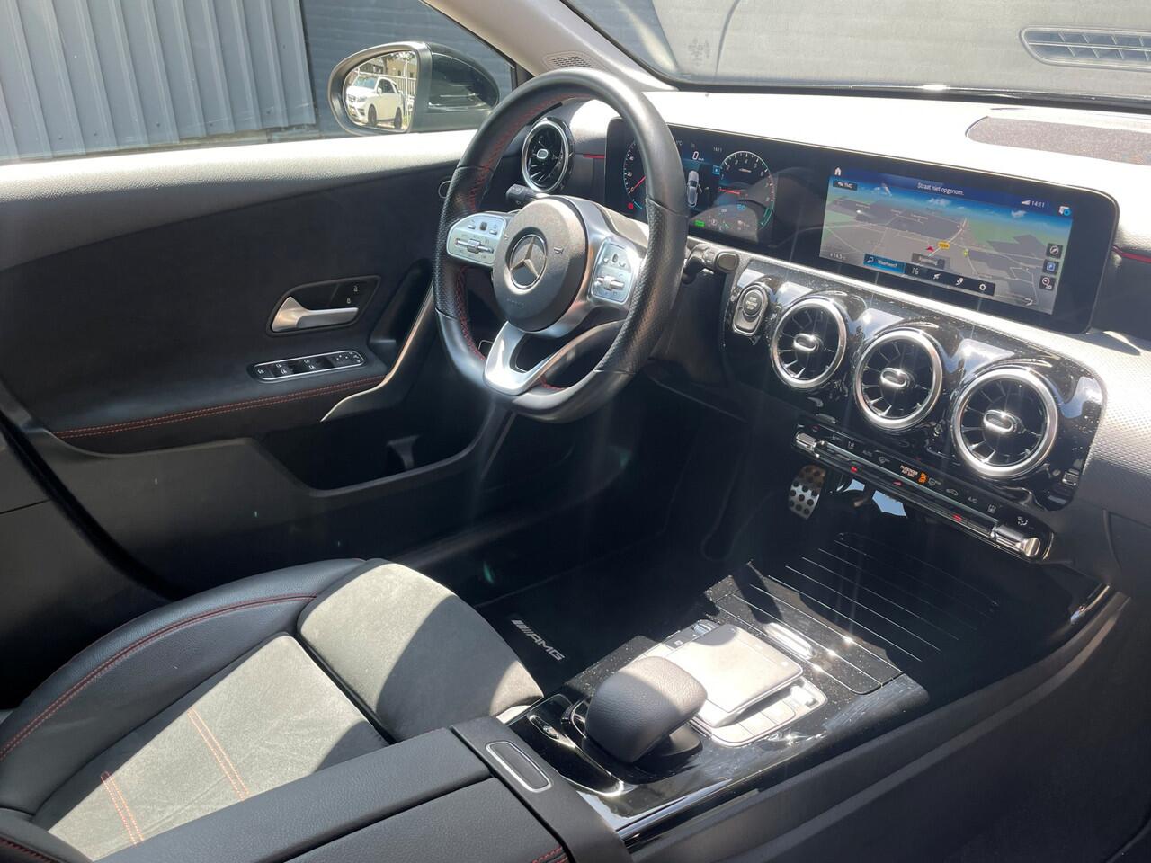 Mercedes-Benz A-KLASSE 250 e AMG-style - Trekhaak - Camera - Apple car play etc etc!