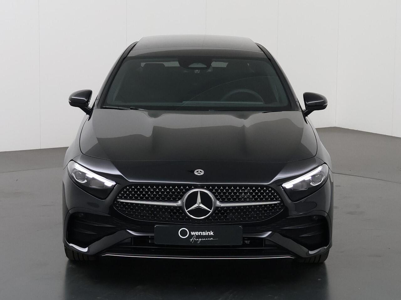 Mercedes-Benz A-KLASSE 250e Business Solution AMG | Panoramadak | Sfeerverlichting | Achteruitrijcamera |