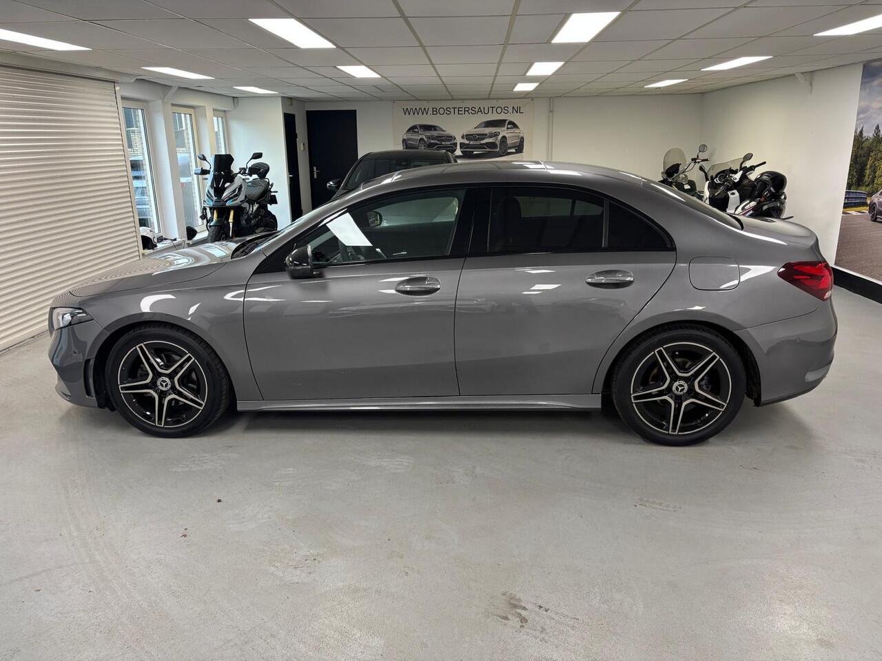 Mercedes-Benz A-KLASSE 180 AMG Panorama 360 Camera Distronic Head up Keyless