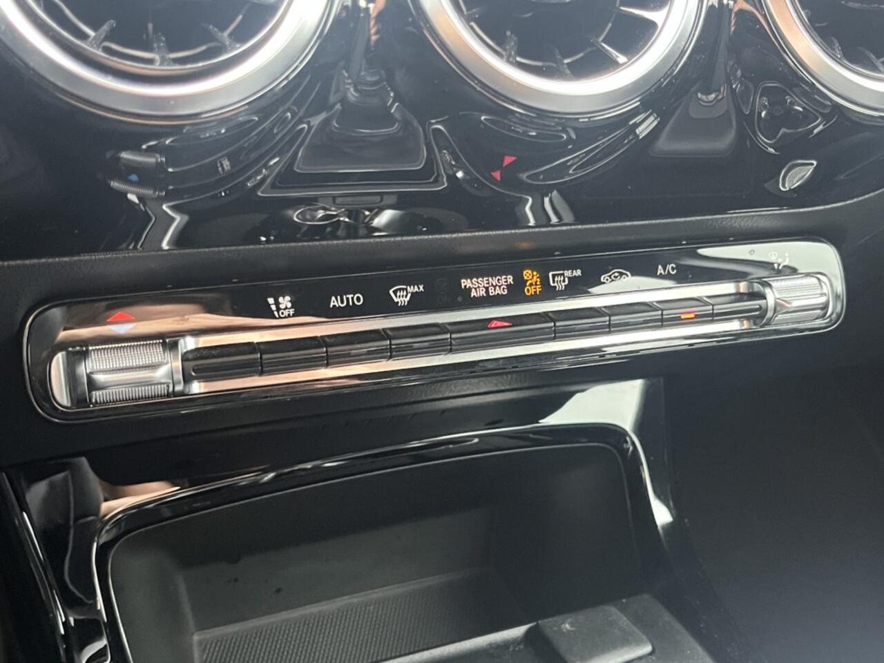 Mercedes-Benz A-KLASSE 180 Business Solution