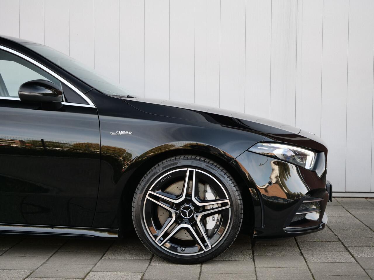 Mercedes-Benz A-KLASSE AMG 35 4MATIC 306pk Edition 1 Automaat Sfeerverlichting / Burmester / Apple Carplay