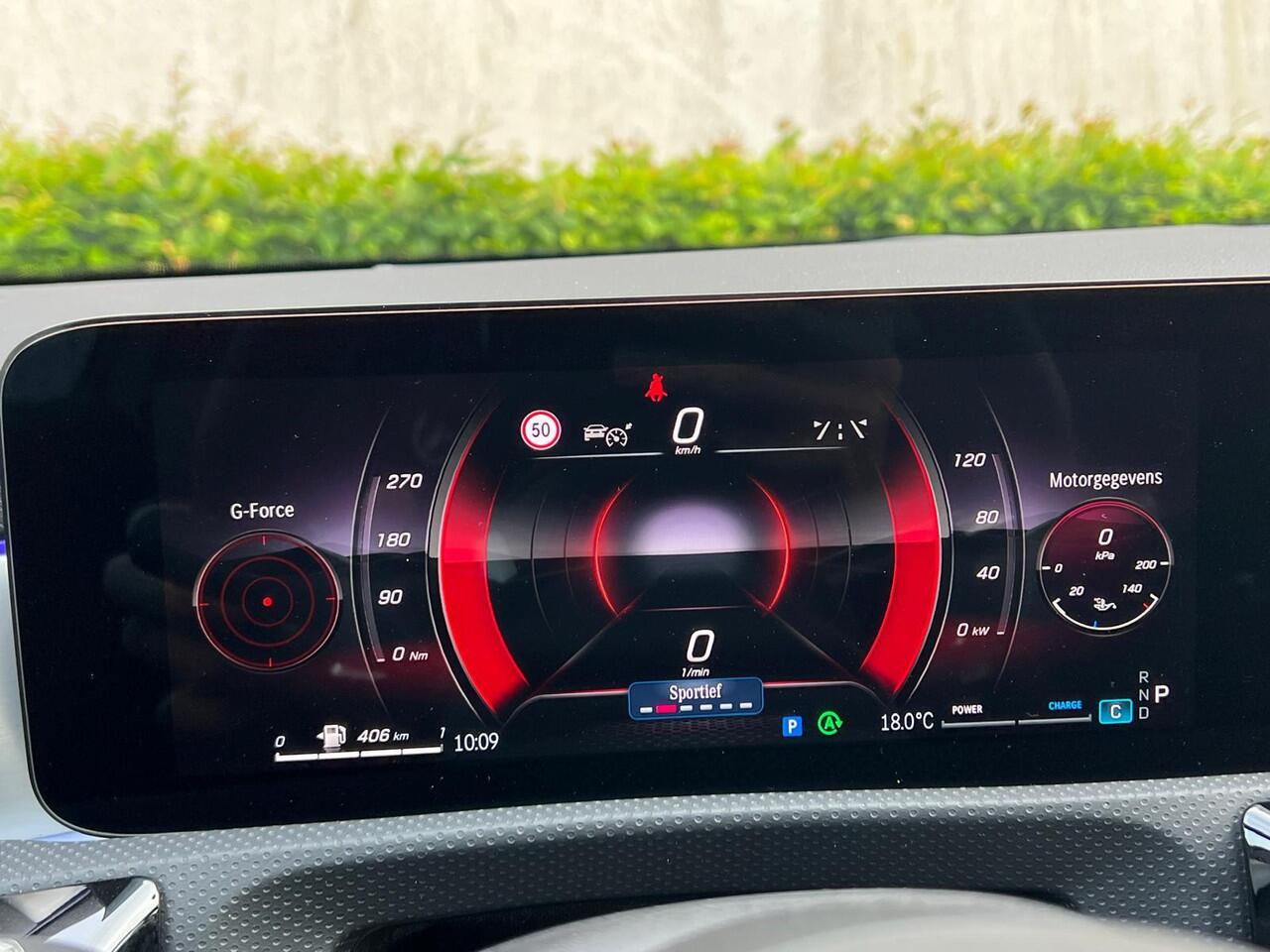 Mercedes-Benz A-KLASSE 200 AMG Line | Panoramadak | Burmester