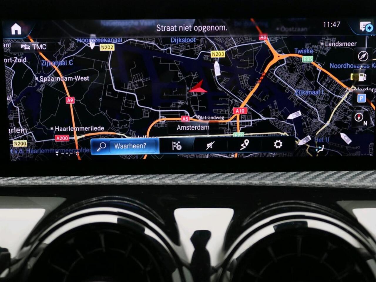 Mercedes-Benz A-KLASSE 160 Business Solution Ledkoplampen | Apple CarPlay | Achteruitrijcamera | Stoelverwarming Voor. Inclusief 24 maanden Mercedes-Benz Certified garantie voor Europa.