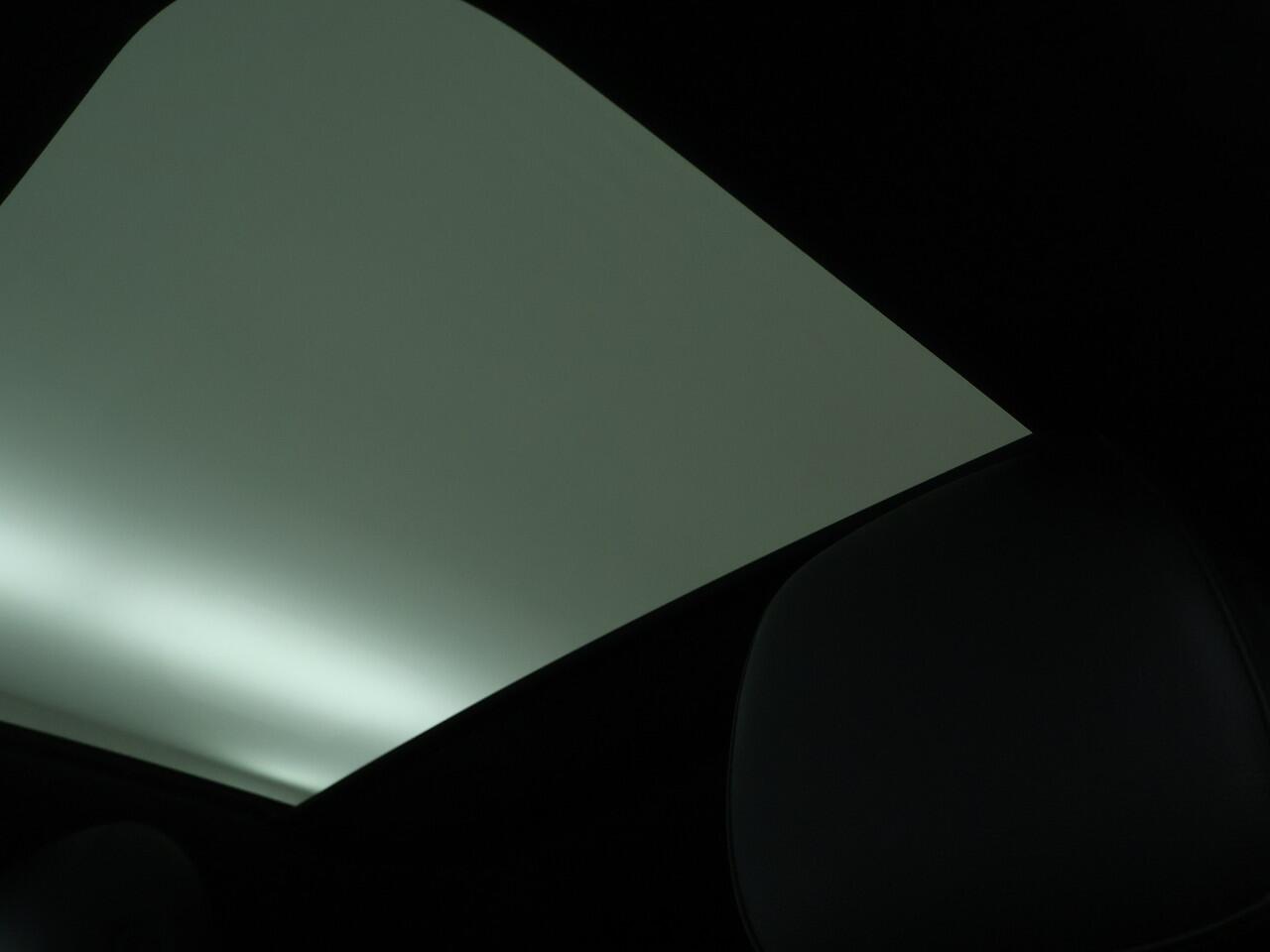 Mercedes-Benz A-KLASSE 200 Business Line | Panorama Schuif/Kanteldak | Parkeersensoren + camera achter | Comfortstoelen Lederlook i.c.m Stoelverwarming | DAB + Apple CarPlay | Inclusief 24 maanden MB Certified garantie voor Europa.