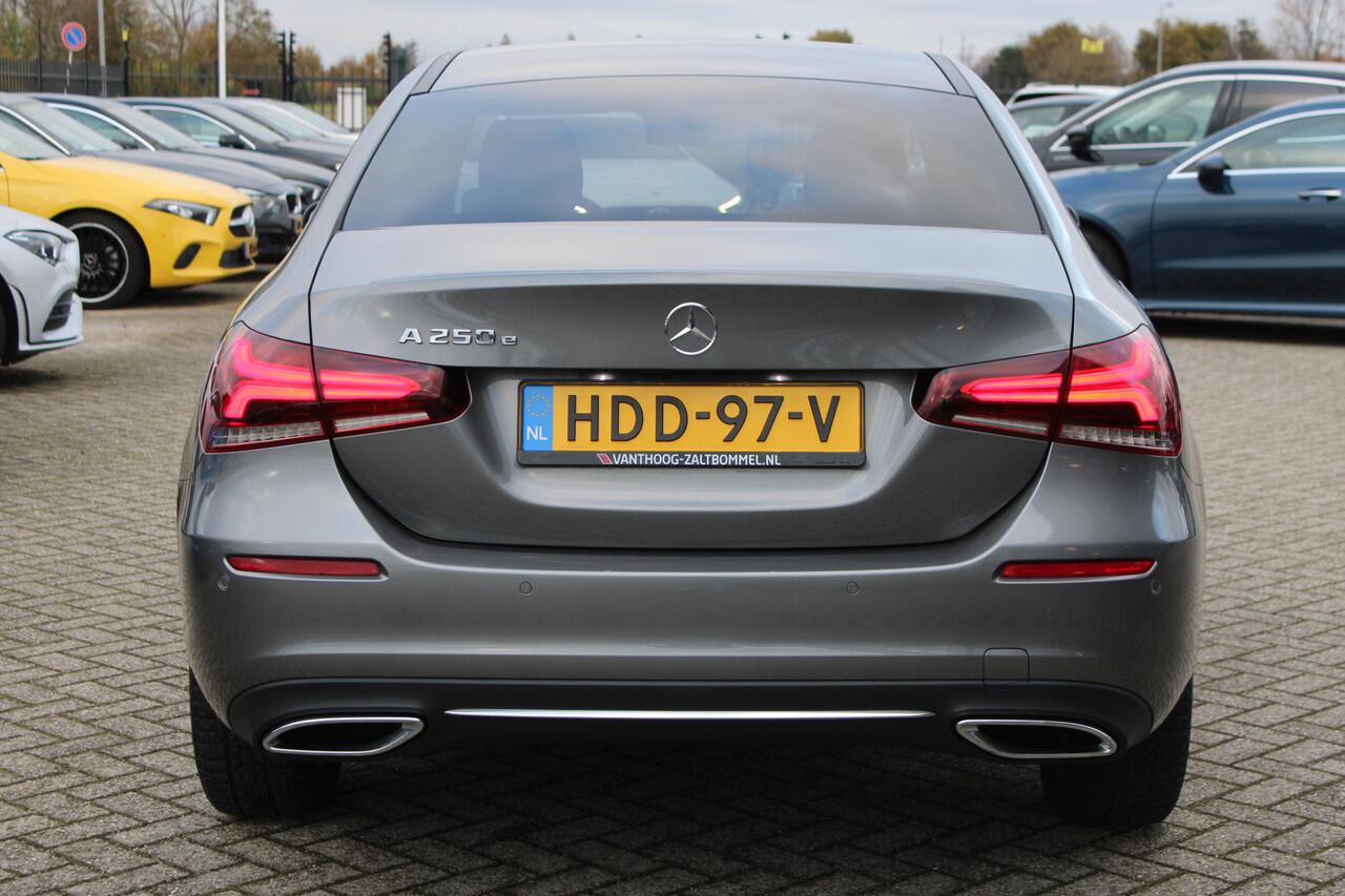 Mercedes-Benz A-KLASSE 250e AUT8 Premium LEDER CARPLAY WIDESCREEN SFEER CAMERA