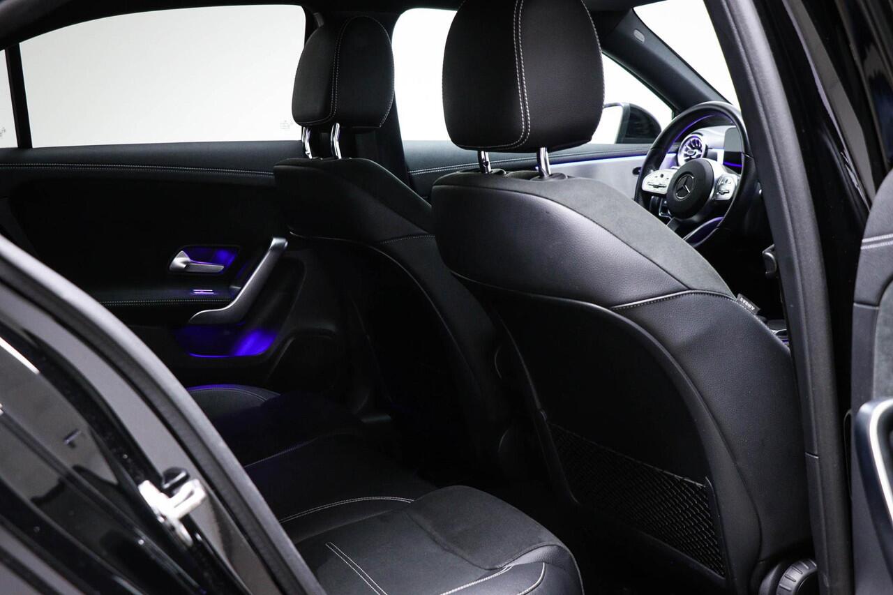 Mercedes-Benz A-KLASSE 250 e Premium Plus | SFEERVERLICHTING | DAB | APPLE | 18" | AMG |