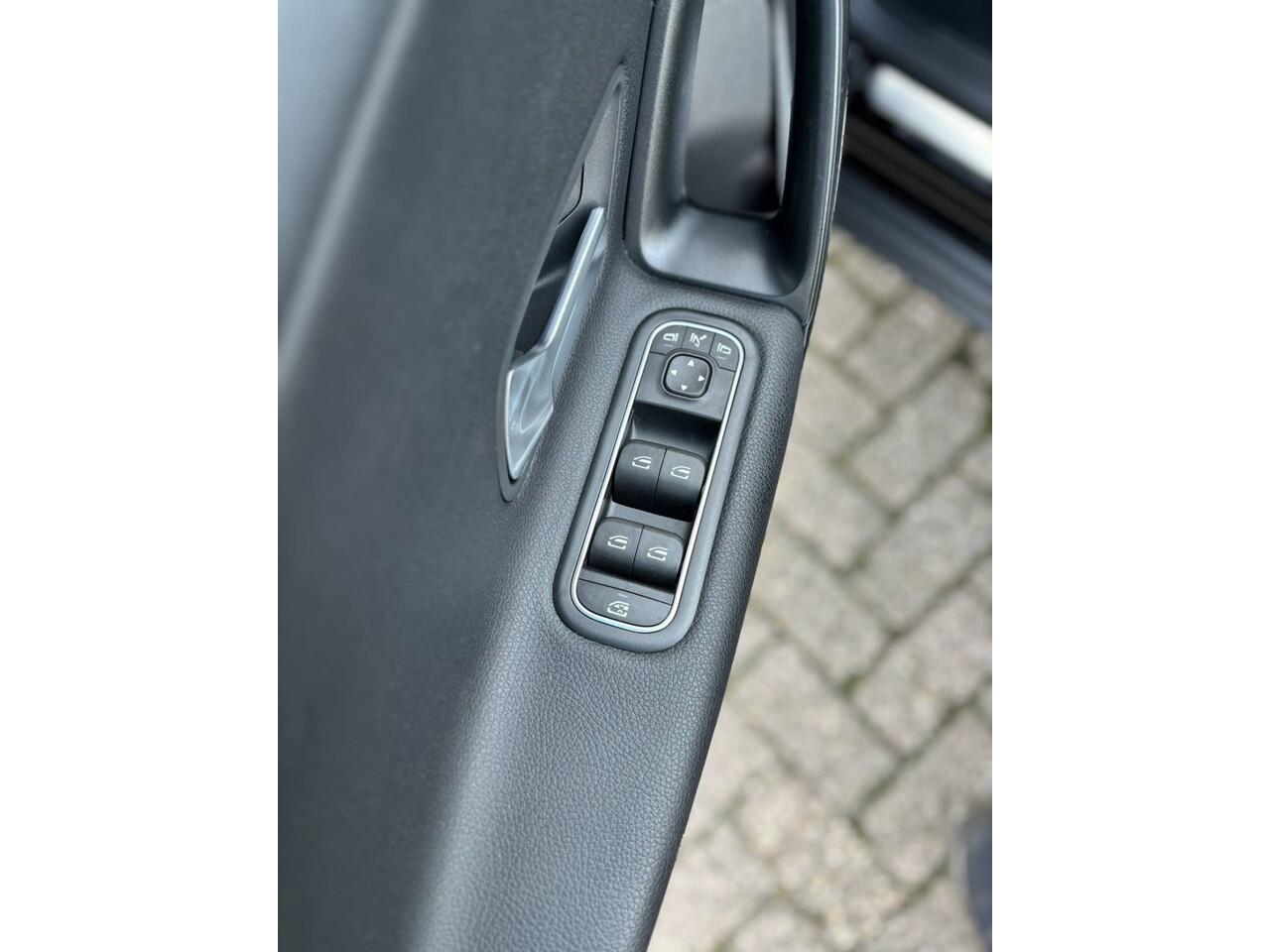 Mercedes-Benz A-KLASSE 160 Business Solution