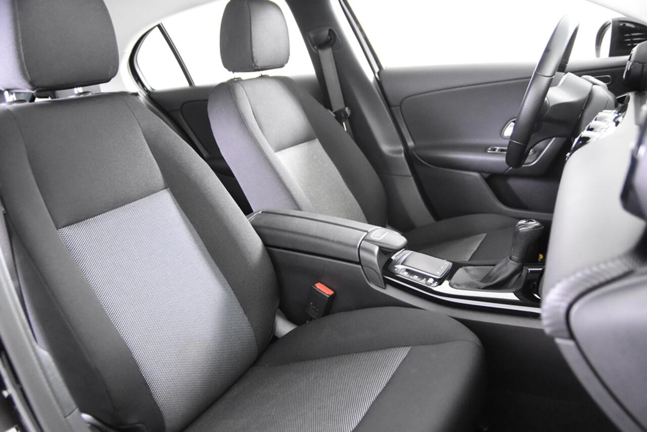 Mercedes-Benz A-KLASSE 180 *1ste Eigenaar*Navigatie*DAB*PDC*