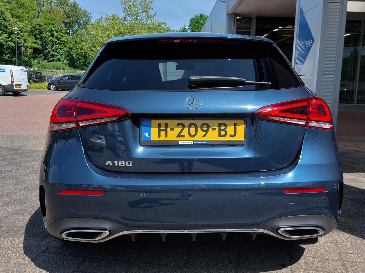 Mercedes-Benz A-KLASSE 180 136pk Automaat Business Solution AMG | Origineel NL | Navi | Apple Carplay+Android Auto | Clima | Cruise | Led Koplampen | Pdc V+A+Assist+Camera | Stoelverwarming | 18''lm