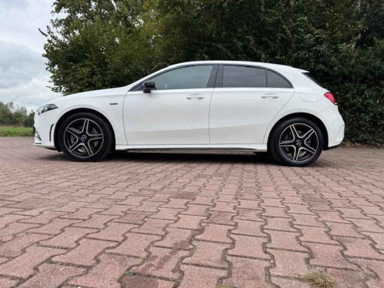 Mercedes-Benz A-KLASSE 250E BUSINESS SOLUTION AMG LIMITED/PANO/LED