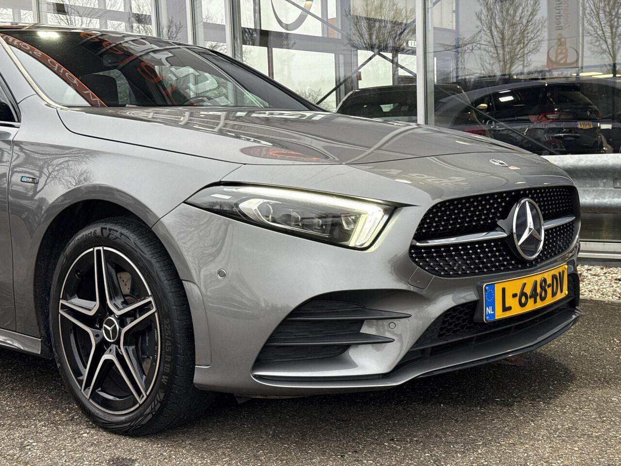 Mercedes-Benz A-KLASSE 250 e Business Solution AMG Limited | NL-auto | Pano | Memory stoel | Sfeerverl. | Widescreen