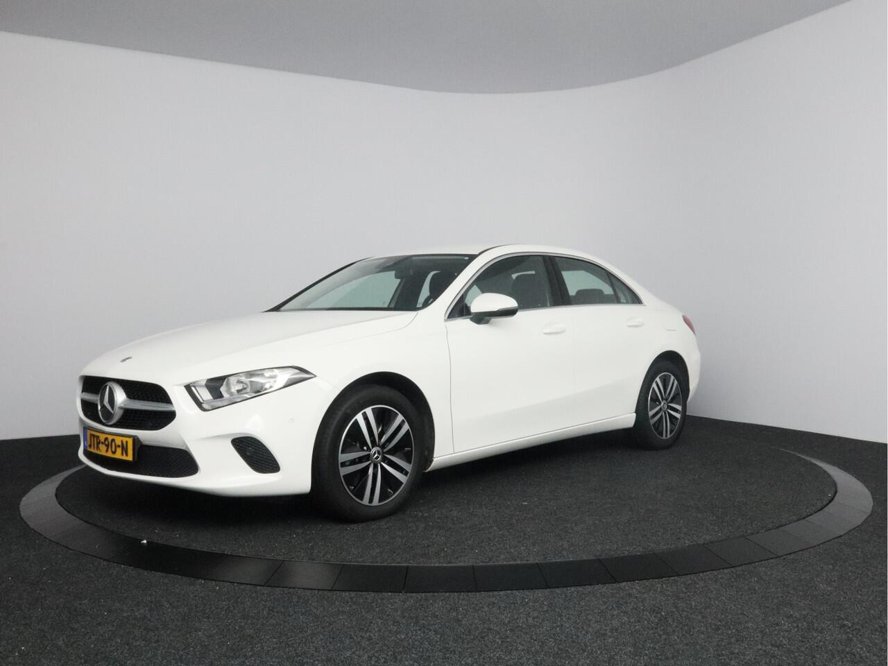 Mercedes-Benz A-KLASSE 250 e Luxury Line | Stoel verwarmd | Navigatie |