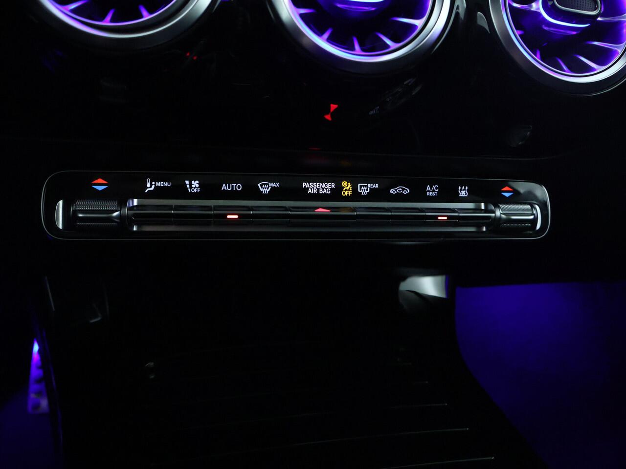 Mercedes-Benz A-KLASSE 250 e AMG Plug-In Hybride | Panorama Schuif/Kanteldak | Sfeerverlichting | Distronic | Burmester® | Multibeam Koplampen | Multi-spaaks LM velgen | Premium Pack Inclusief 24 maanden MB Certified garantie voor Europa.