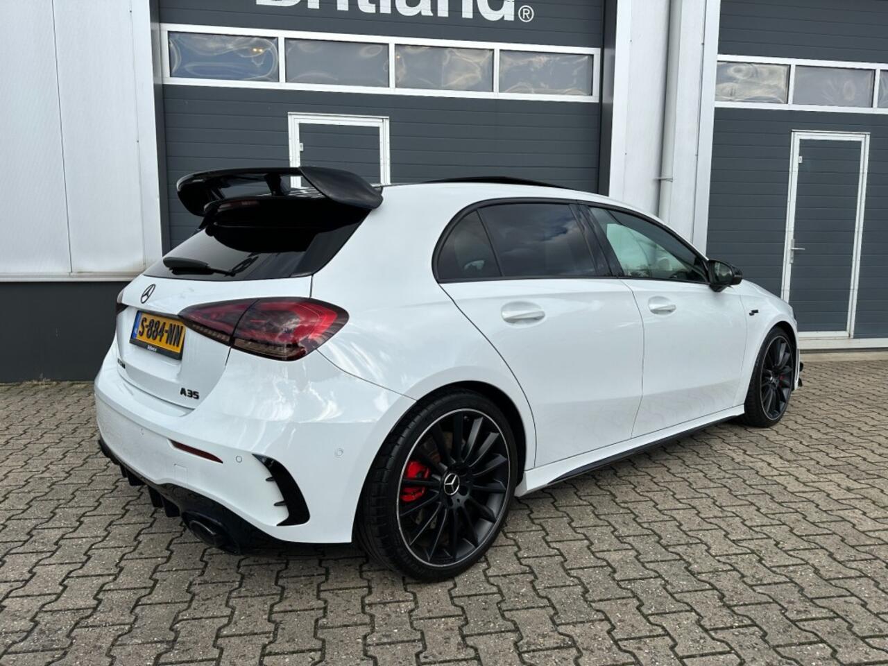 Mercedes-Benz A-KLASSE AMG 35 4matic 2021 *Pano *Adaptive *Areo Pack *19 inch