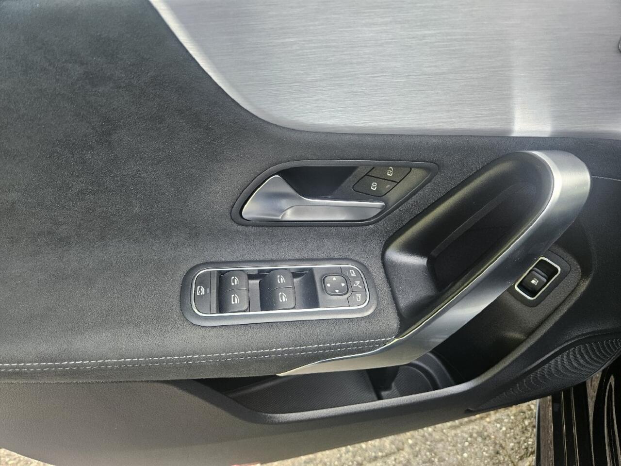 Mercedes-Benz A-KLASSE 250 e Bns Sol. AMG