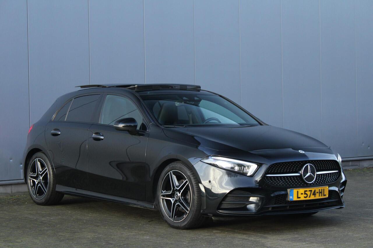Mercedes-Benz A-KLASSE 180 Business Solution AMG | NAP! | Widescreen | Night Package | Panorama dak | Navigatie | Camera
