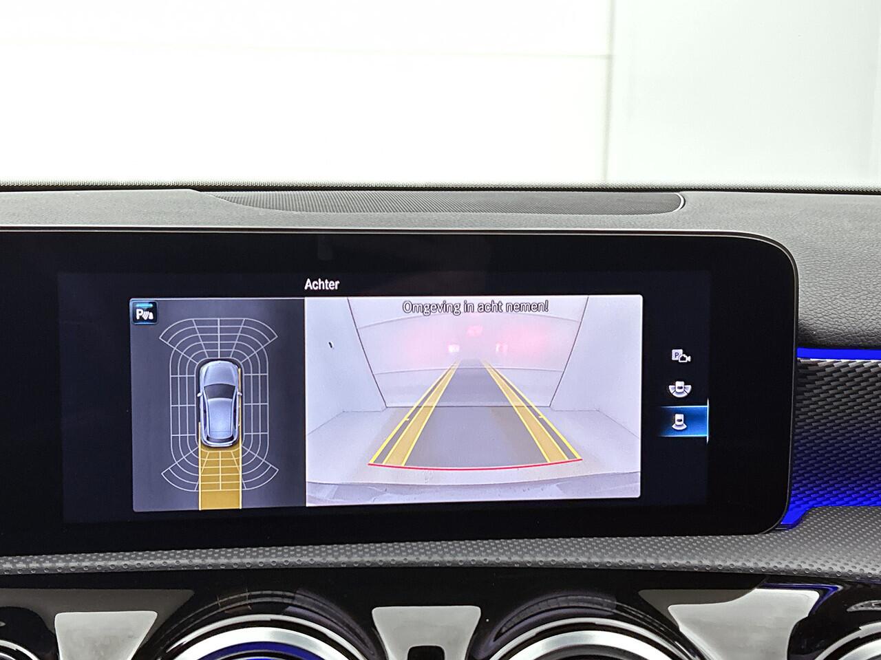 Mercedes-Benz A-KLASSE 180 Business Solution Luxury Ledkoplampemn | Sfeerverlichting | Achteruitrijcamera | Stoelverwarming Voor | Spiegelpakket. Inclusief 24 maanden MB Certified garantie voor Europa.