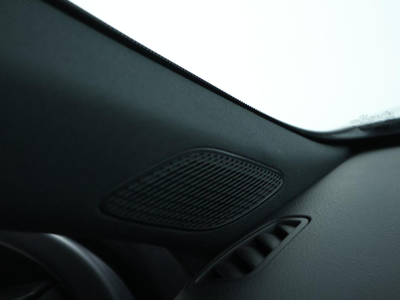 Mercedes-Benz A-KLASSE 250 e Star Edition AMG Line AMG Line | Sfeerverlichting |Achteruitrijcamera | Smartphone-integratie | Inclusief 24 maanden MB Certified garantie voor Europa.