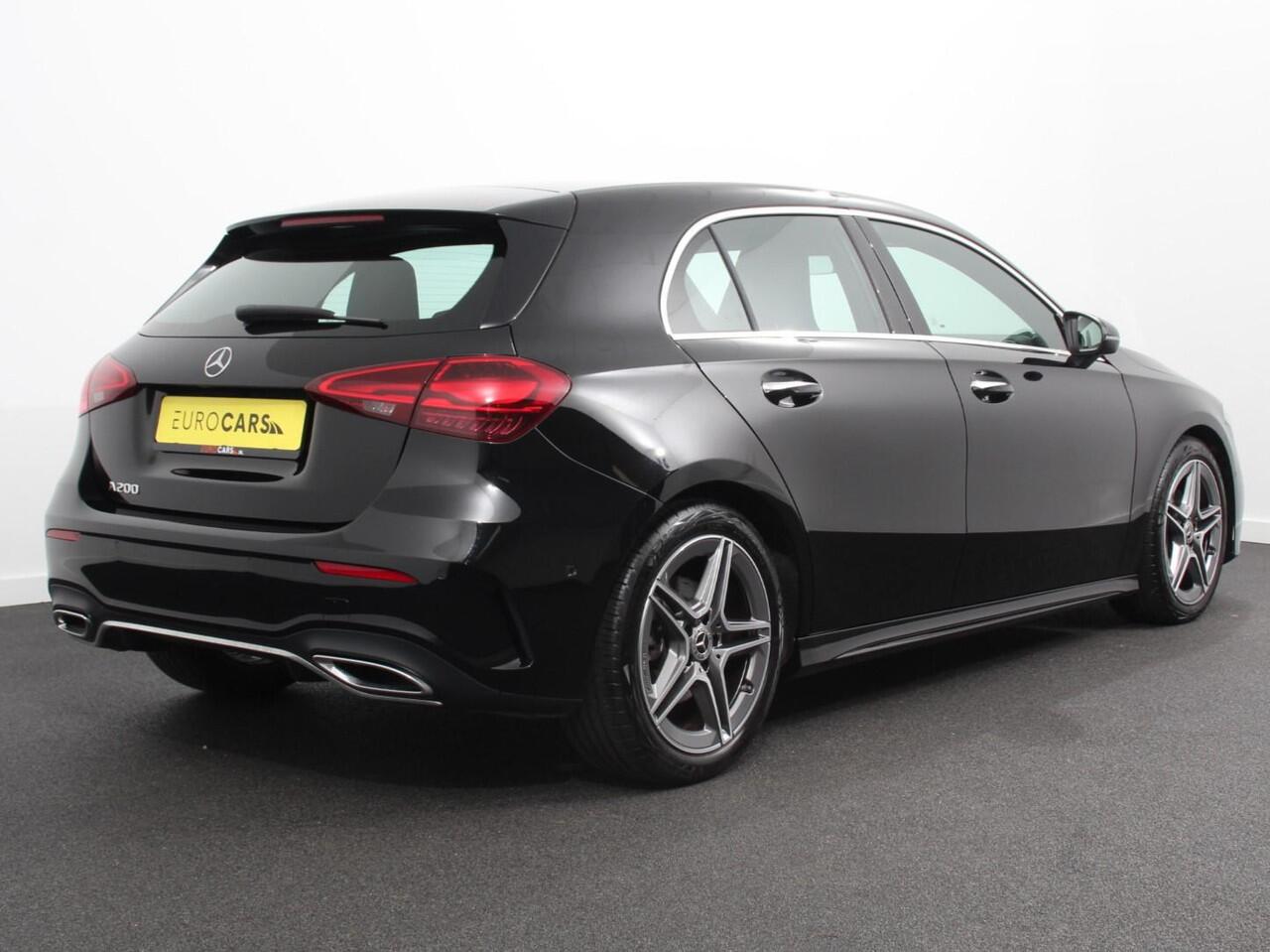 Mercedes-Benz A-KLASSE 200 Automaat AMG Line | Navigatie | Climate control | Camera | Parkeer sensoren | Half Lederen Bekleding | Led | Cruise Control adaptive | LM Velgen | Dab | Led