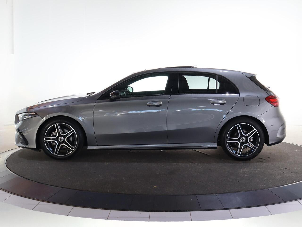 Mercedes-Benz A-KLASSE 180 Business Solution AMG | Night | Panoramaschuifdak | Premium plus | Head-Up | Stoelverwarming | 360 camera | MULTIBEAM LED |