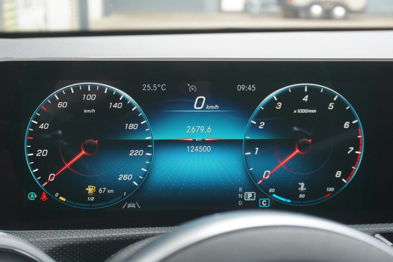 Mercedes-Benz A-KLASSE 180 Business Solution AMG | Automaat | WideScreen | Camera | Origineel NL |