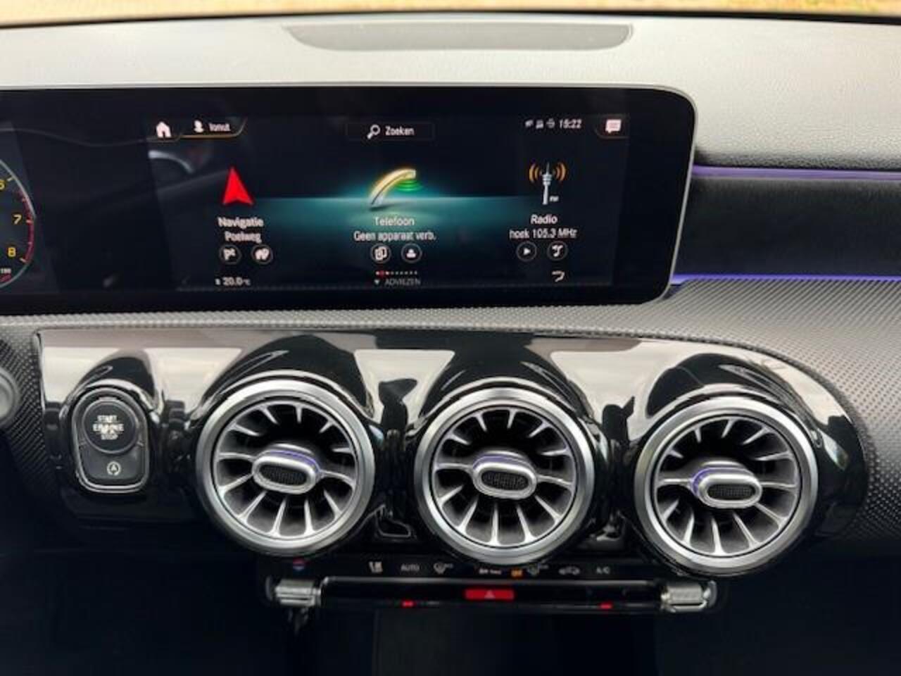 Mercedes-Benz A-KLASSE 200 AMG BUSINESS SOL./PANO/XEN/HLEER/