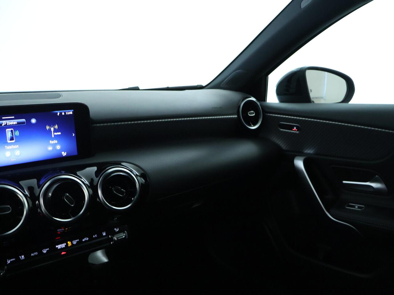 Mercedes-Benz A-KLASSE 250 e Plug-In Hybride | Progressive Line Advanced | Night Pakket | Ledkoplampen | Inclusief 24 maanden MB Certified garantie voor Europa.