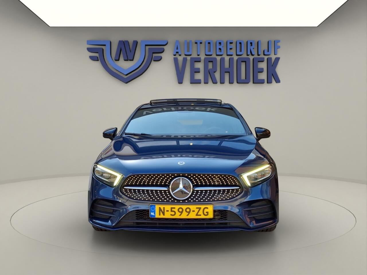 Mercedes-Benz A-KLASSE 180 Business Solution AMG Panodak - Sfeer Verlichting - LED