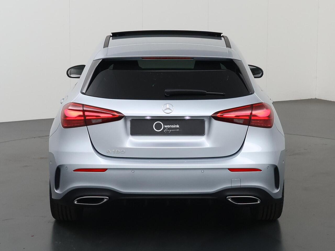 Mercedes-Benz A-KLASSE 180 Business Solution AMG | Panoramaschuifdak | Premium plus | Head-Up | Stoelverwarming | Achteruitrijcamera | MULTIBEAM LED |