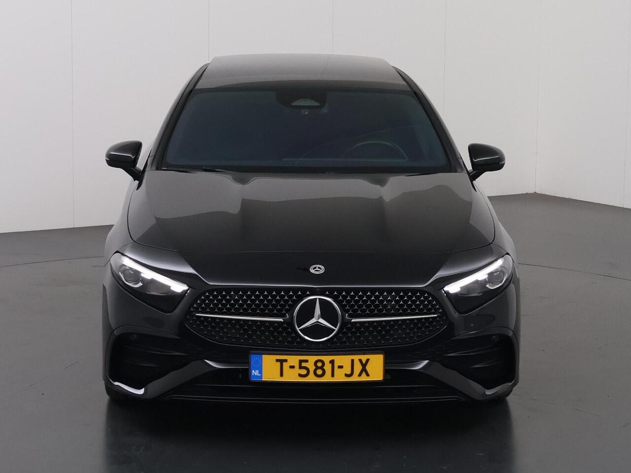 Mercedes-Benz A-KLASSE 180 AMG Line | Premium pack | Panoramadak | Multibeam |
