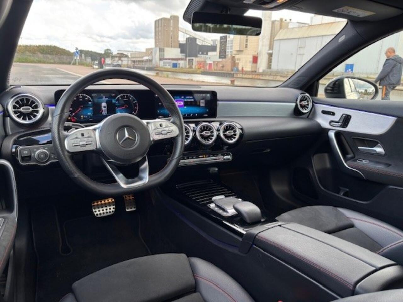 Mercedes-Benz A-KLASSE 200 AMG line