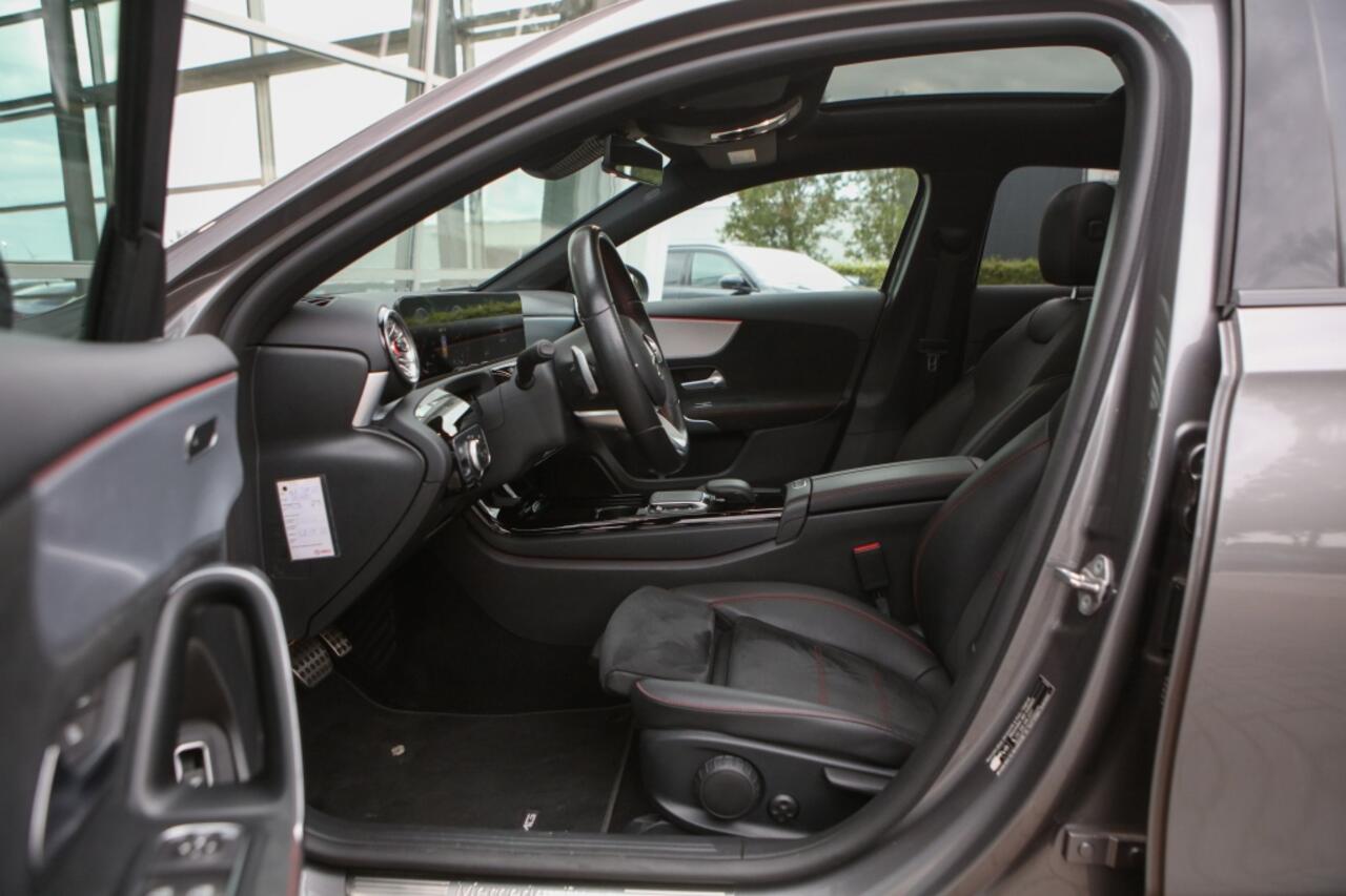 Mercedes-Benz A-KLASSE 180 Bns Sol. AMG | Pano | Sfeerverlichting |