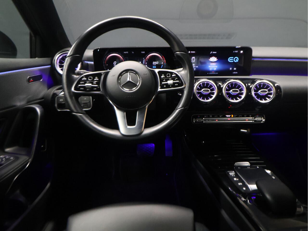 Mercedes-Benz A-KLASSE 250 e Business Solution Luxury Limited [SFEERVERLICHTING, CAMERA, VOL LEDER, PDC V+A, STOELVERWARMING, BLUETOOTH, CRUISE, CLIMATE, NIEUWSTAAT]