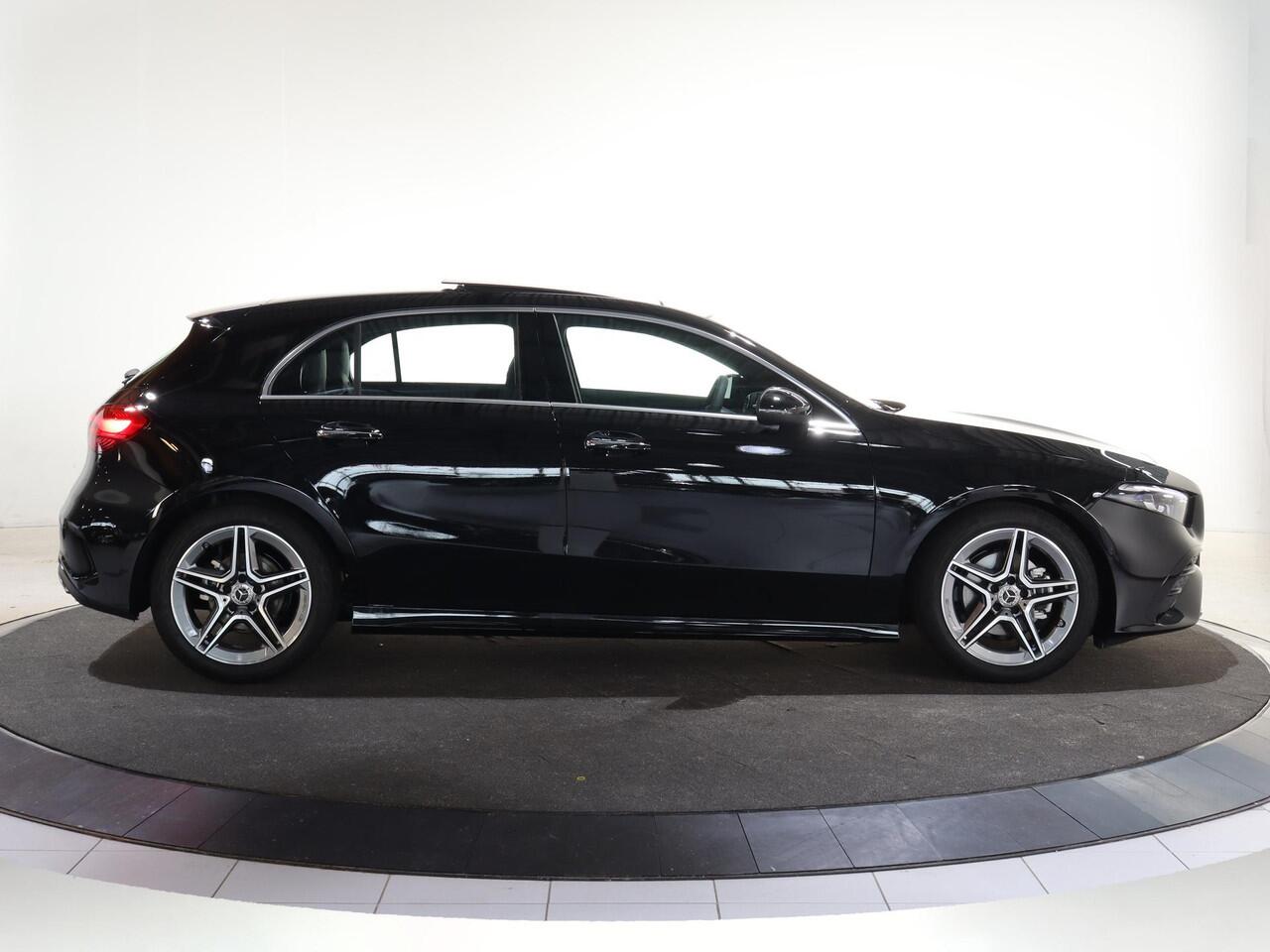 Mercedes-Benz A-KLASSE 180 Business Solution AMG | Panoramaschuifdak | Stoelverwarming | Achteruitrijcamera | MULTIBEAM LED |