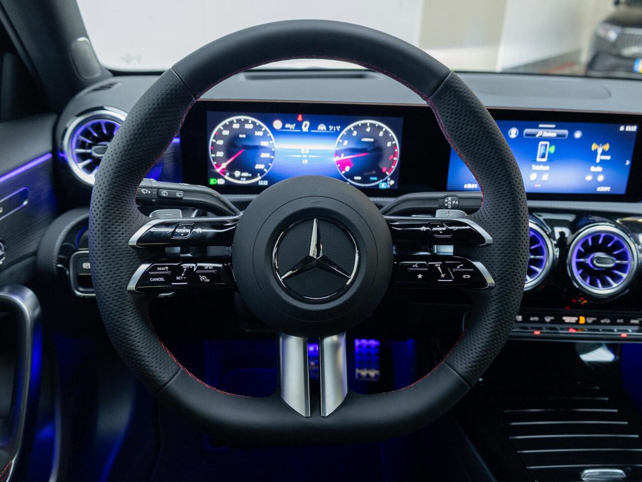 Mercedes-Benz A-KLASSE Hatchback 180 Business Solution AMG Panorama dak