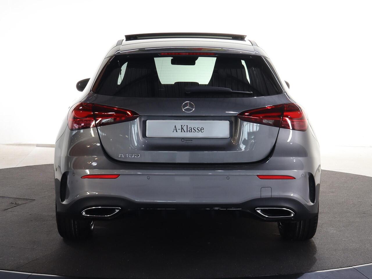 Mercedes-Benz A-KLASSE 180 Business Solution AMG | Panoramaschuifdak | Stoelverwarming | Achteruitrijcamera | MULTIBEAM LED | Night |