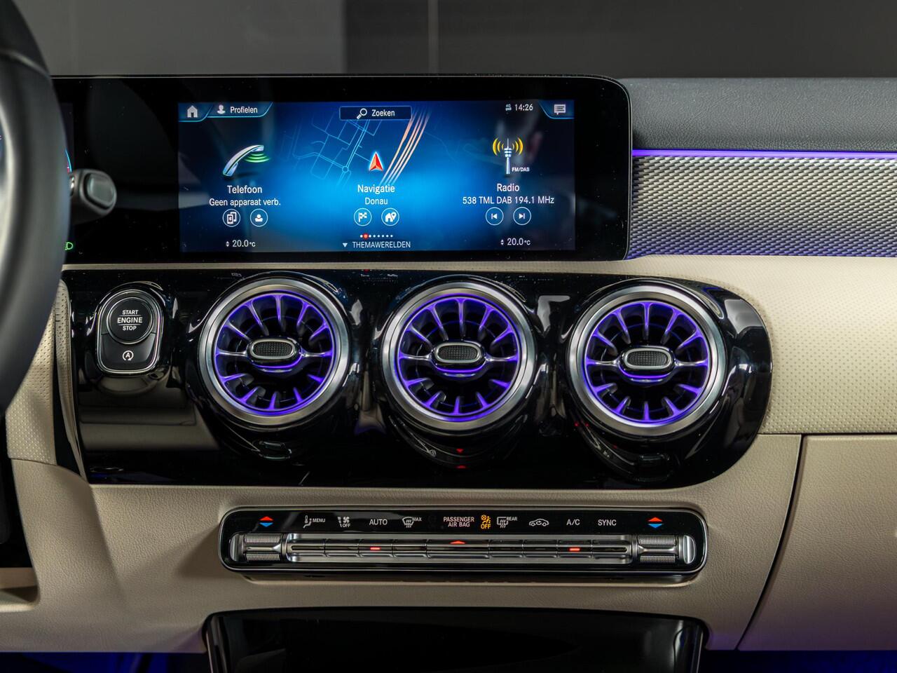 Mercedes-Benz A-KLASSE Hatchback 180 Business Solution Luxury Panorama dak