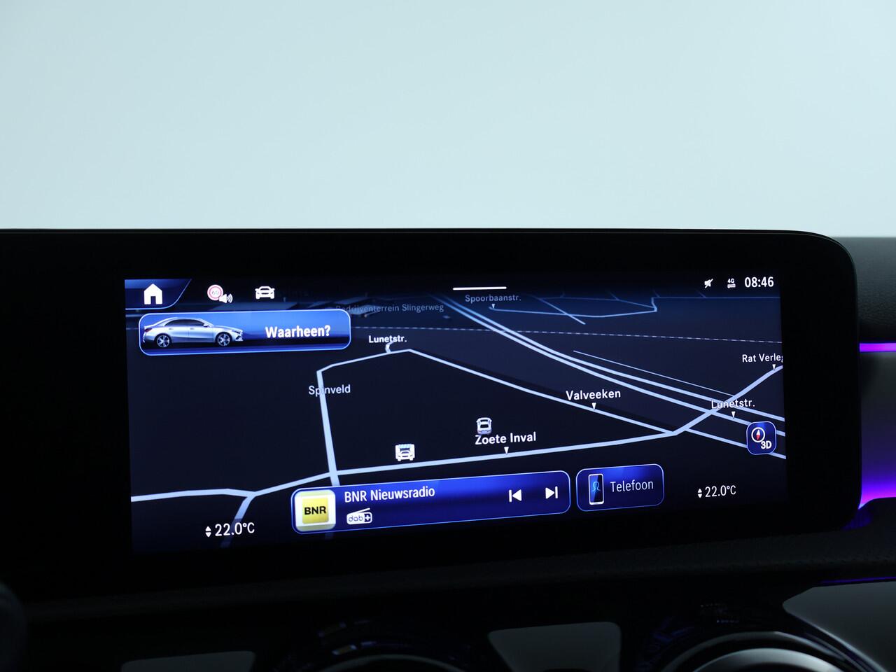 Mercedes-Benz A-KLASSE 250 e Business Solution AMG | Trekhaak | Nightpakket | Premium Plus pakket | Parkeerpakket met 360°-camera | Dodehoekassistent | KEYLESS GO-comfortpakket | Extra USB-poorten | Spiegelpakket | Head-up display |