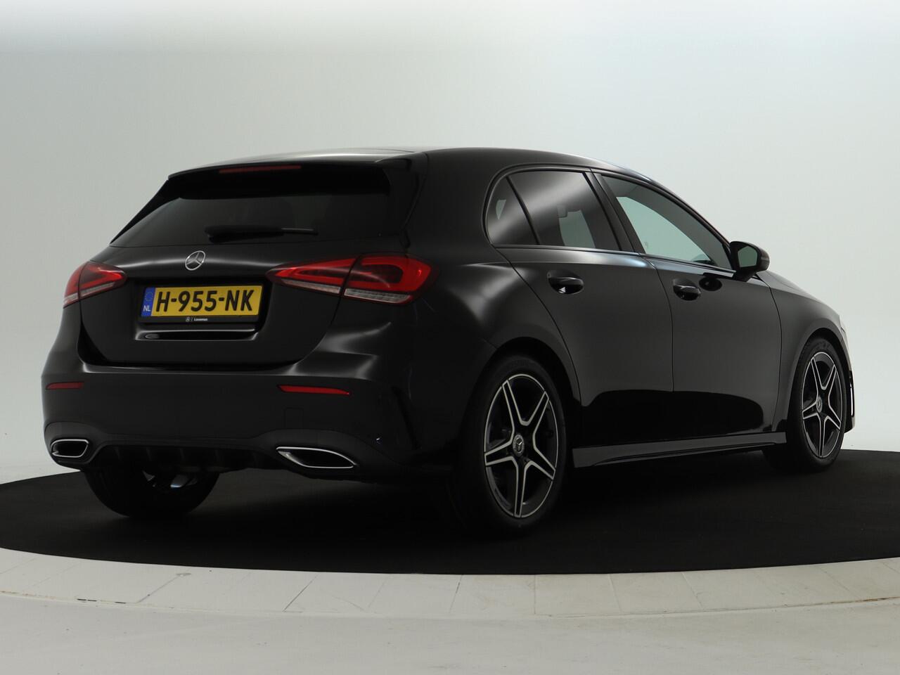 Mercedes-Benz A-KLASSE 180 AMG-line | Night pakket | Thermotronic | Apple CarPlay | parkeersensoren en achter camera | Spiegelpakket | Inclusief 24 maanden MB Certified garantie voor Europa.