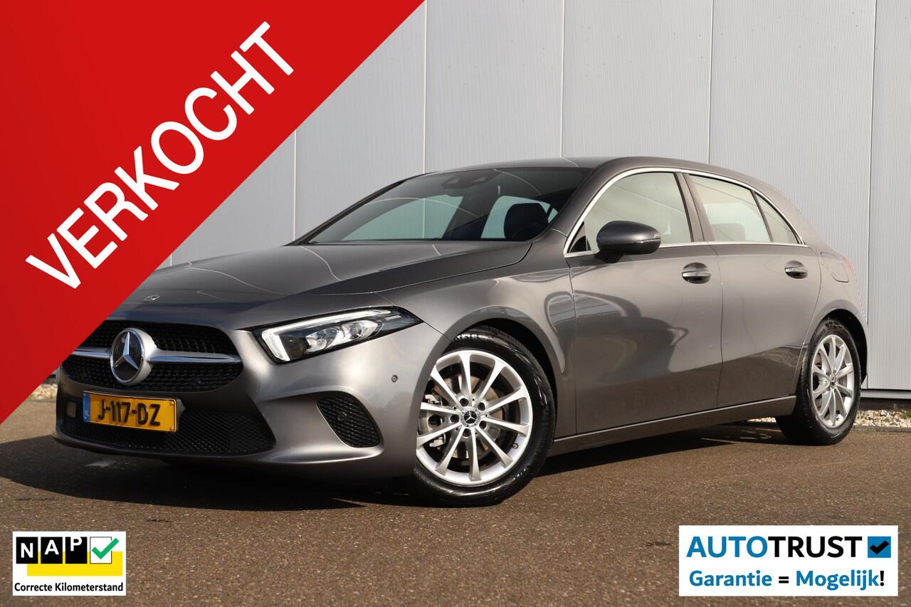 Mercedes-Benz A-KLASSE 160 Business Solution Luxury Lederen Sportstoelen Sfeerverlichting Widescreen 17 inch LMV Navigatie Carplay Achteruitrijcamera Full LED