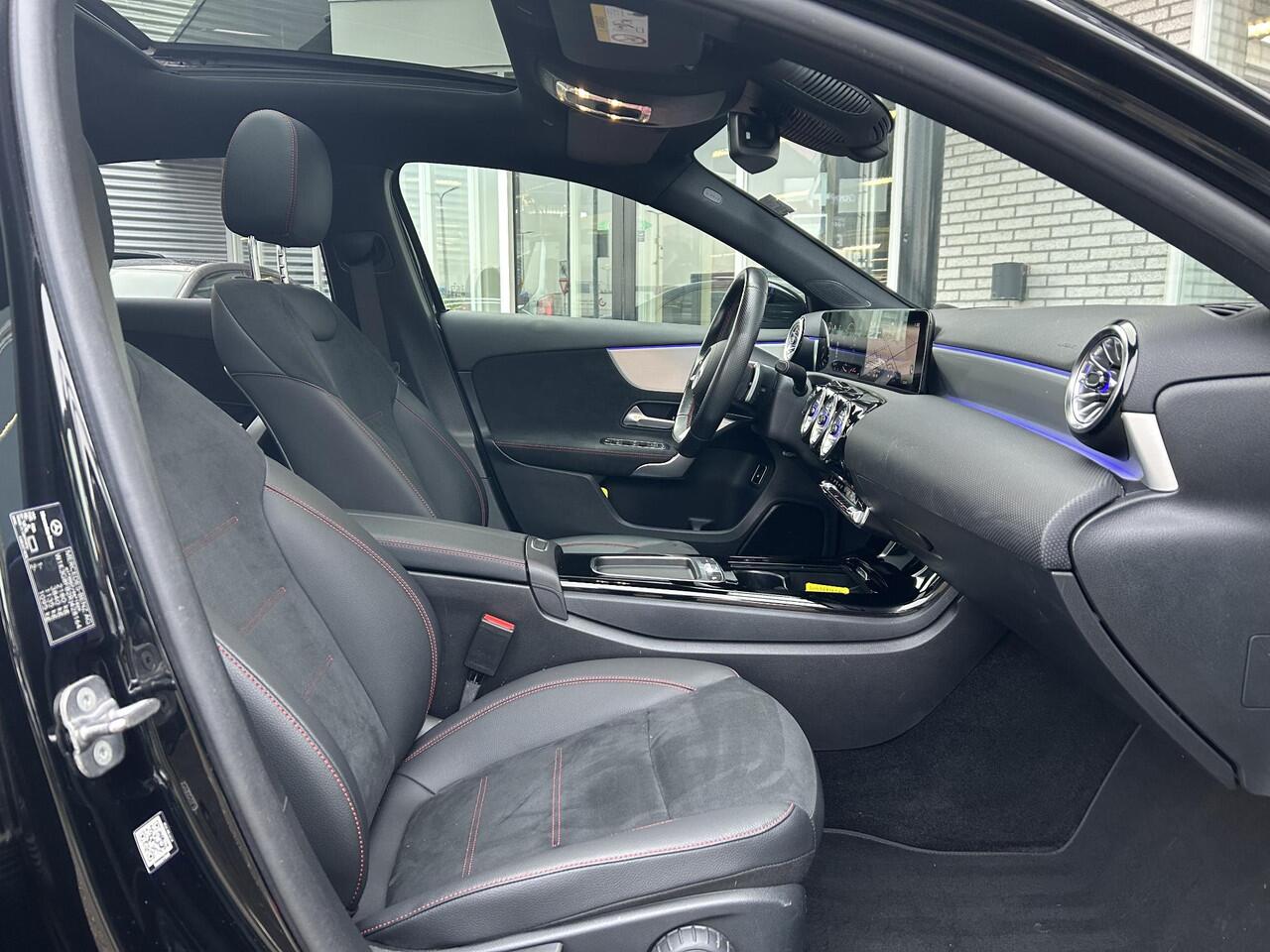 Mercedes-Benz A-KLASSE 250 e AMG Line | Premium | Night pakket | Panoramadak | Achteruitrijcamera | Stoelverwarming | Multibeam LED | Sfeerverlichting | Dodehoekassistentie | Keyless-GO