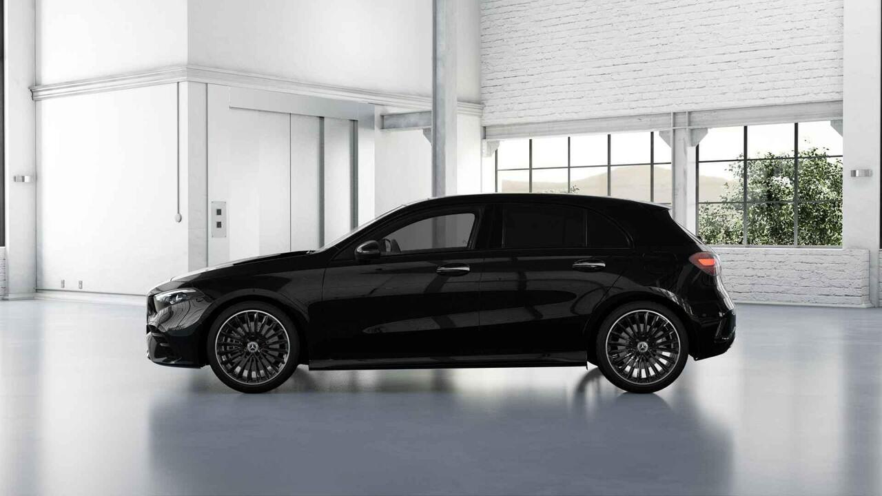 Mercedes-Benz A-KLASSE 250e Business Solution AMG | Panoramaschuifdak | Stoelverwarming | Achteruitrijcamera | MULTIBEAM LED | 19"inch AMG velgen |