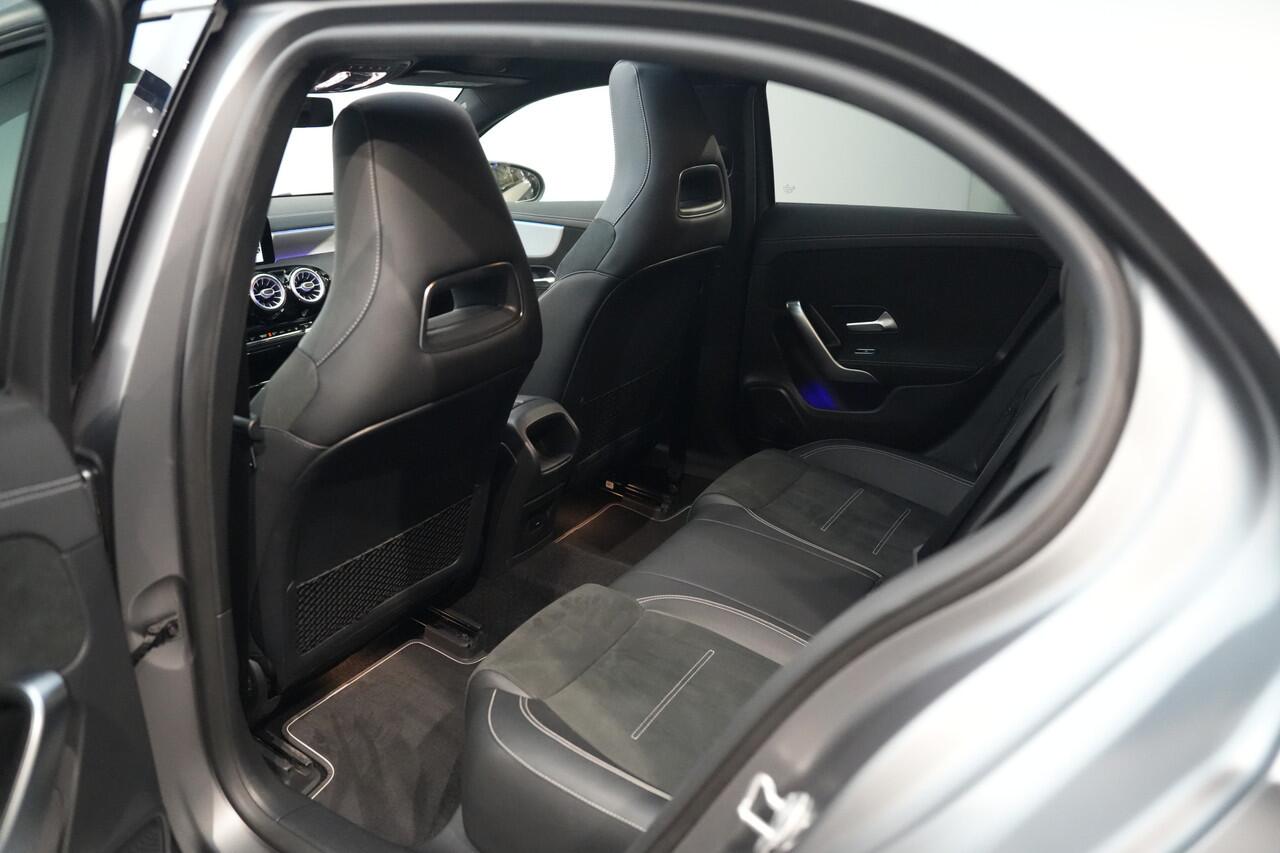 Mercedes-Benz A-KLASSE 250 e AMG MAGNO MAT ? PANO ? NIGHT ? CAMERA ? SFEER ? MBUX-HIGH END
