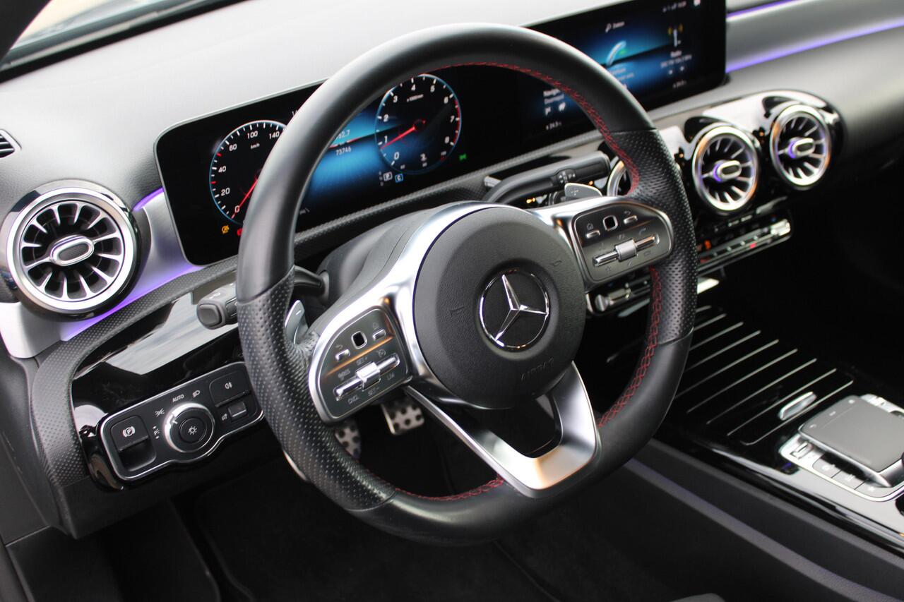 Mercedes-Benz A-KLASSE 220 AUT7 AMG LINE NIGHT PAKKET SFEER CARPLAY KEY-LESS NL AUTO