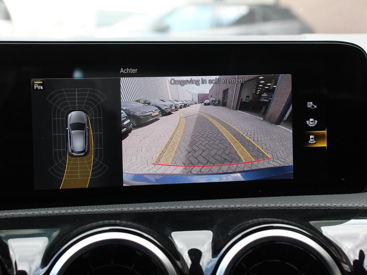 Mercedes-Benz A-KLASSE 200 163pk DCT Progressive | DEMO ! | Navigatie Parkeersensoren Camera Cruise Control Stoelverwarming Ledverlichting Climate Control