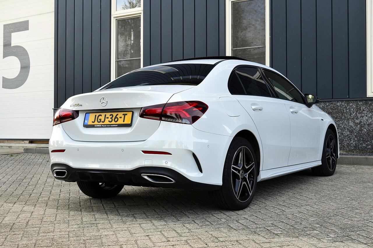 Mercedes-Benz A-KLASSE 250 e Business Solution AMG Limited Rijklaarprijs-Garantie Panorama dak Sfeer Verlichting Navigatie Led Camera