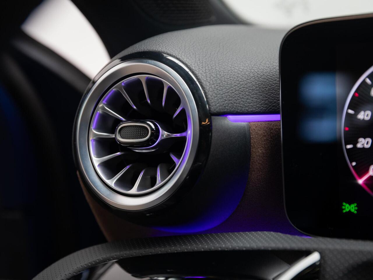 Mercedes-Benz A-KLASSE Hatchback 180 Star Edition AMG Line LIMITED Panorama dak