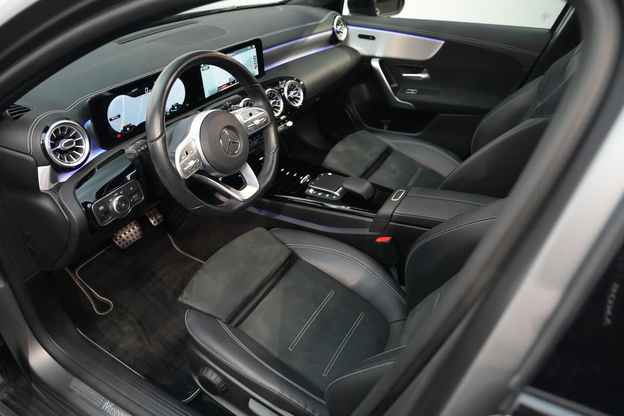 Mercedes-Benz A-KLASSE 250 e AMG MATGRIJS ? PANO ? CAMERA ? 19" ? NIGHT ? SFEER ? MBUX-HIGH END