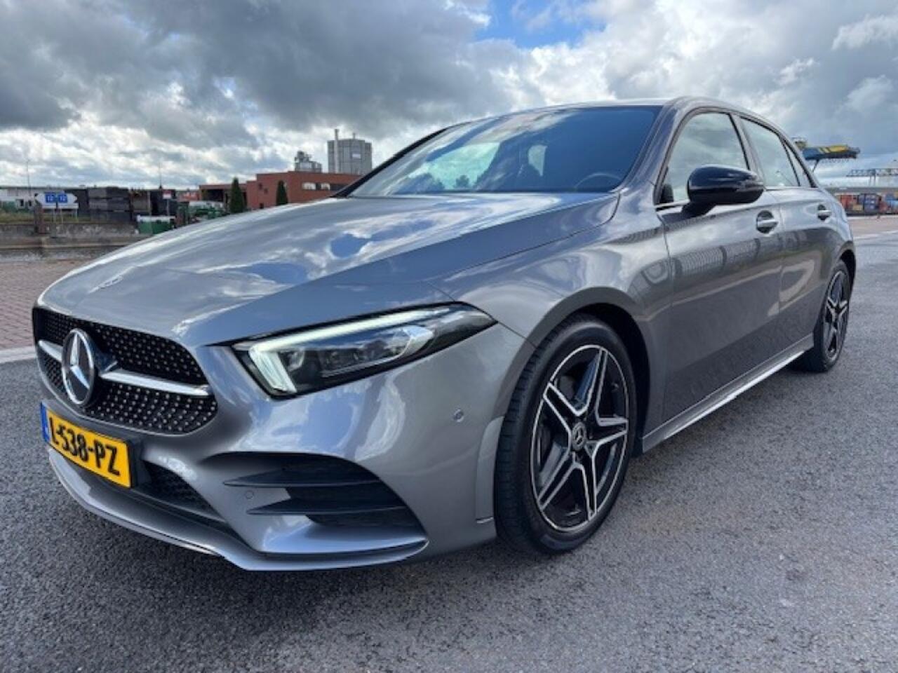 Mercedes-Benz A-KLASSE 200 AMG line