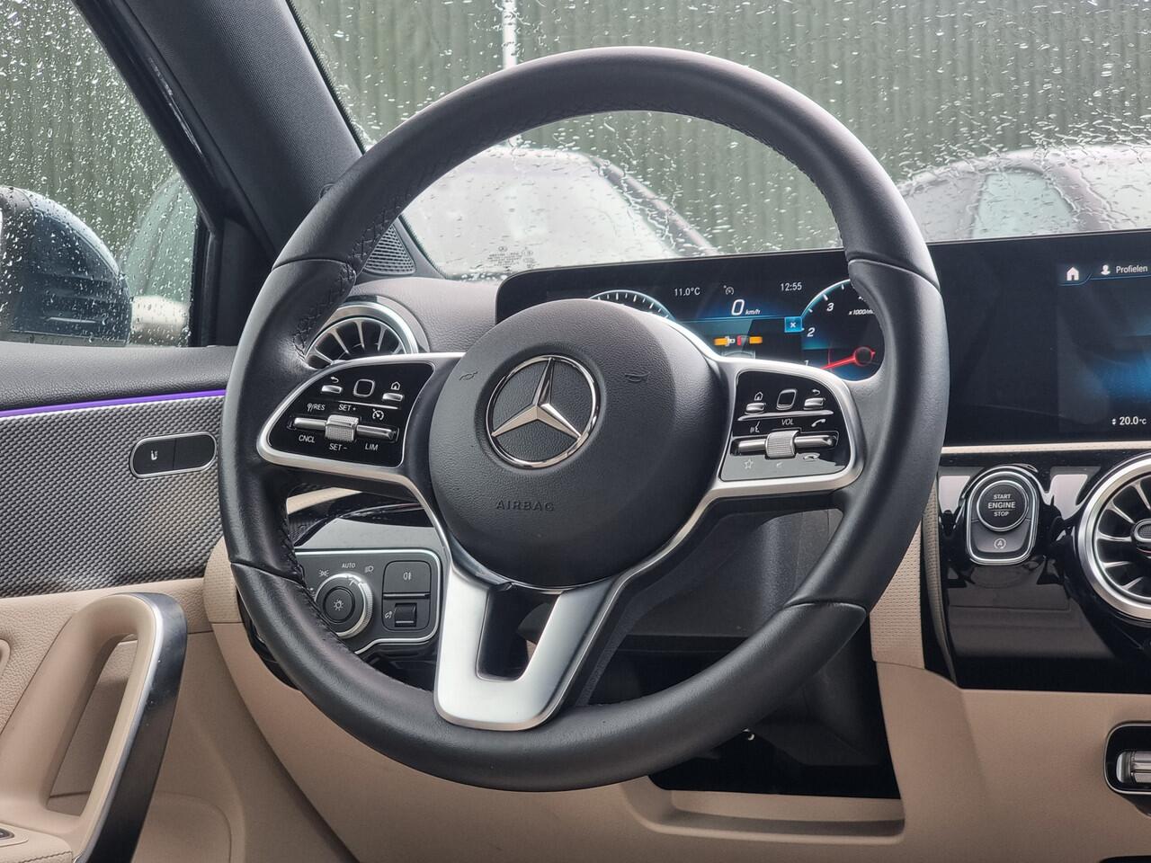 Mercedes-Benz A-KLASSE 180 Business Solution Luxury | Leer | Apple car play | Andriod Auto |